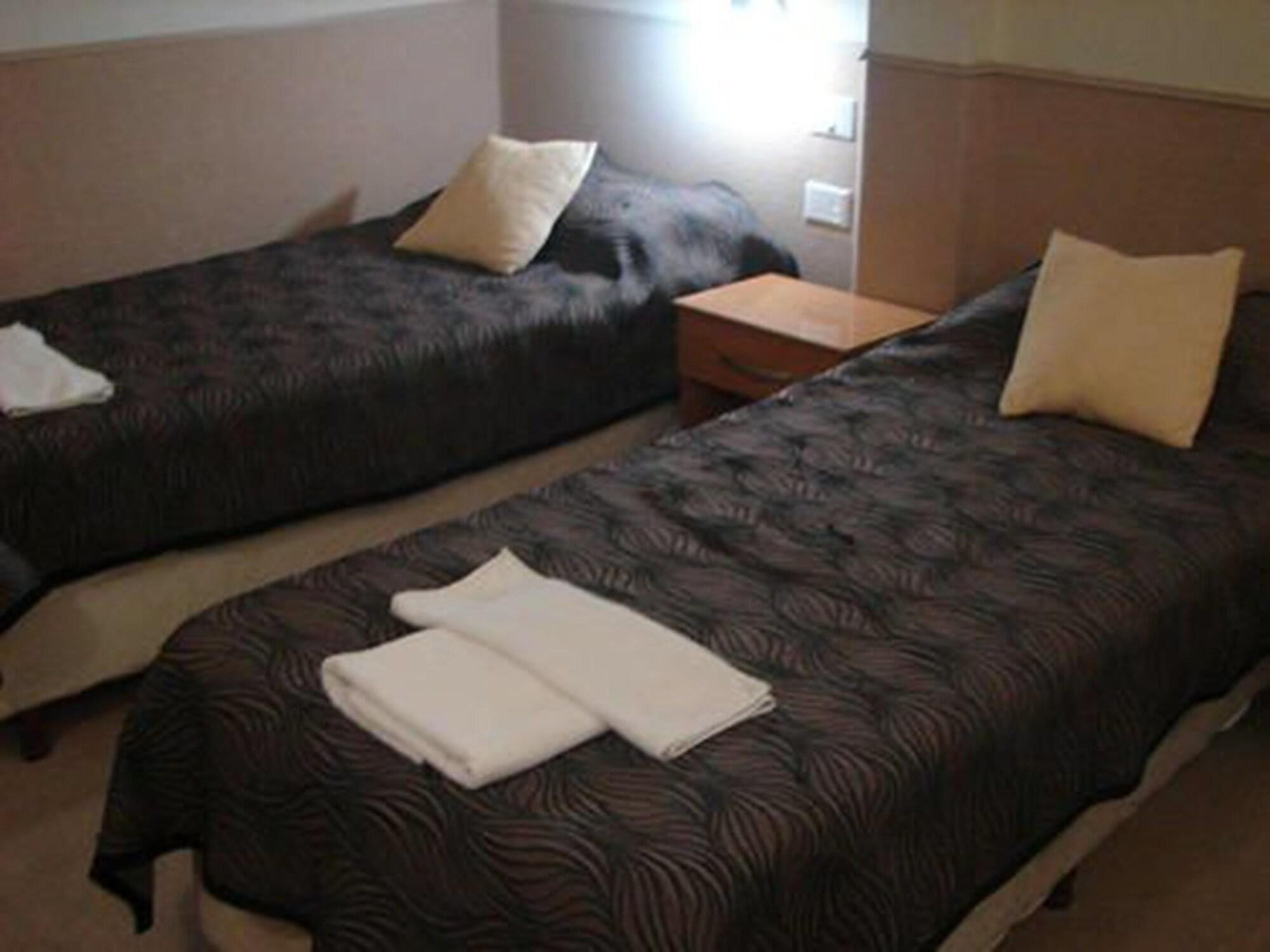 Cheltum Hotel Трелью Екстер'єр фото