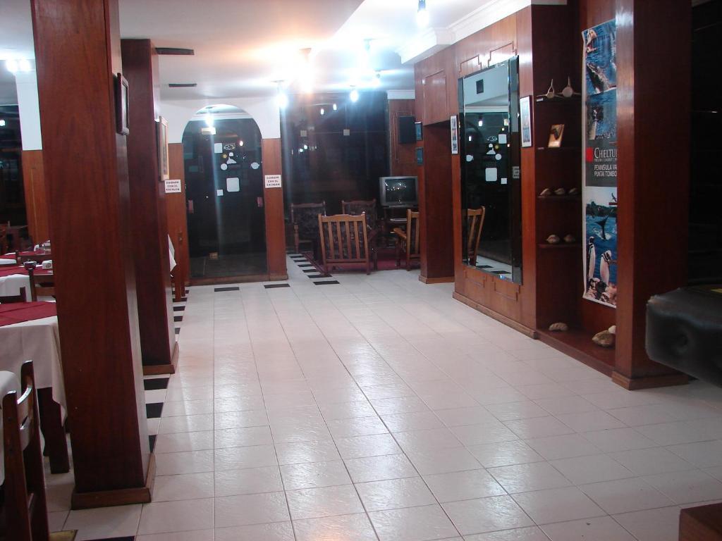 Cheltum Hotel Трелью Екстер'єр фото