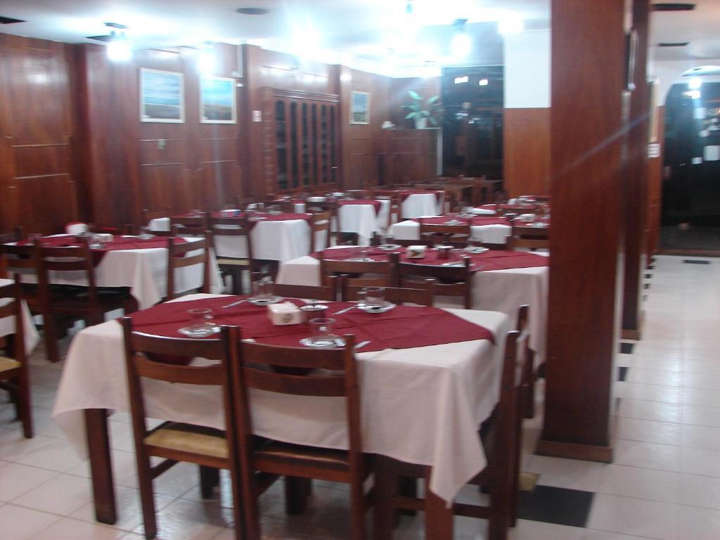 Cheltum Hotel Трелью Екстер'єр фото