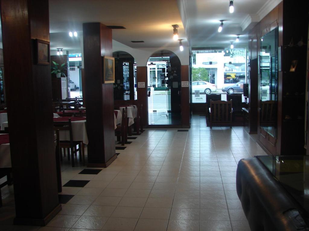 Cheltum Hotel Трелью Екстер'єр фото